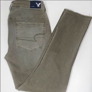 American Eagle Super Stretch Crop Raw hem jegging
